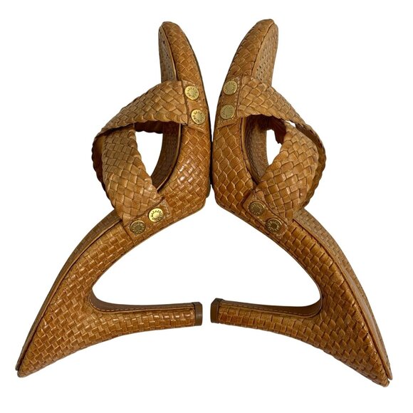 BCBG MAX AZRIA Women's Beige Weaved Leather Cone Heel Mules Size 9 EUR 39 NWOT - Picture 5 of 8